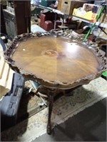31" ORNATE CARVED TOP PIE CRUST TABLE