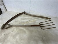 EARLY SCYTHE AND PITCH FORK