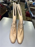 Frye Tan Boots - Size 9B, gently worn