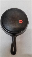 VERY NICE PIQUA FAVORITE #3 CAST IRON