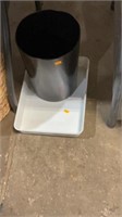 Plastic tray and trashcan