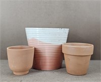 Portugal Peach Wave Planter & 2pc Terra Cotta Pots