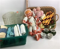 Crochet Art Slippers, Clear Plastic waste baskets