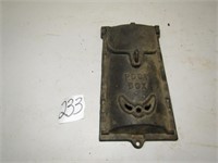 CAST IRON WALL MOUNT MAIL BOX 12"