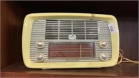 HMV LITTLE NIPPER RADIO