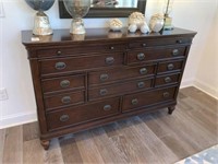 CHEST OF DRAWERS & 2 NIGHT STANDS