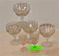 Crystal champagne glasses: three cut dots lines,