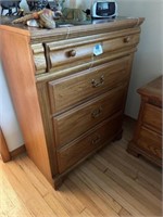 Oak 4-Drawer Dresser 32"x 17"x 42"