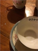 Small cup/saucer