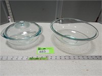 Pyrex casserole with lid and mixing bowl
