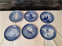 Vintage Hutschenreuther Blue and White Plates