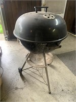 Charcoal drum grill
