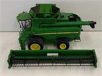 JD S670 Combine Big Farm