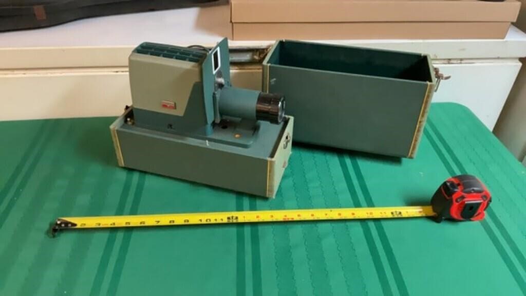 Vintage Argus 300 Automatic Slide Projector In