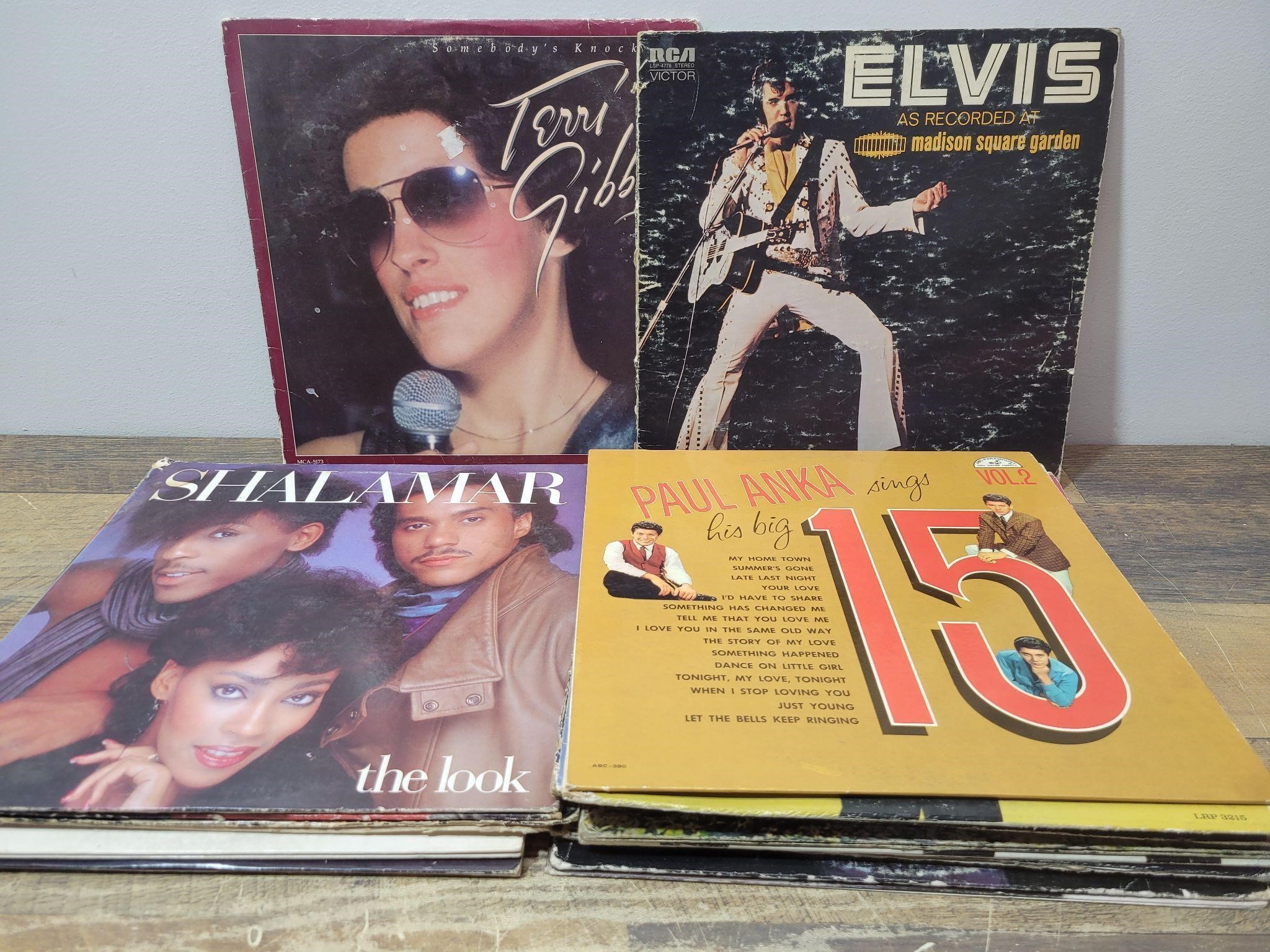 Vinyls, Elvis has no record, just cover