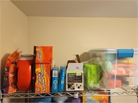 Shelf Contents, Laundry Detergent, Fabric Sheets