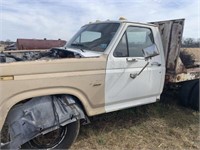 1982 Ford F350 Flatbed Salvage