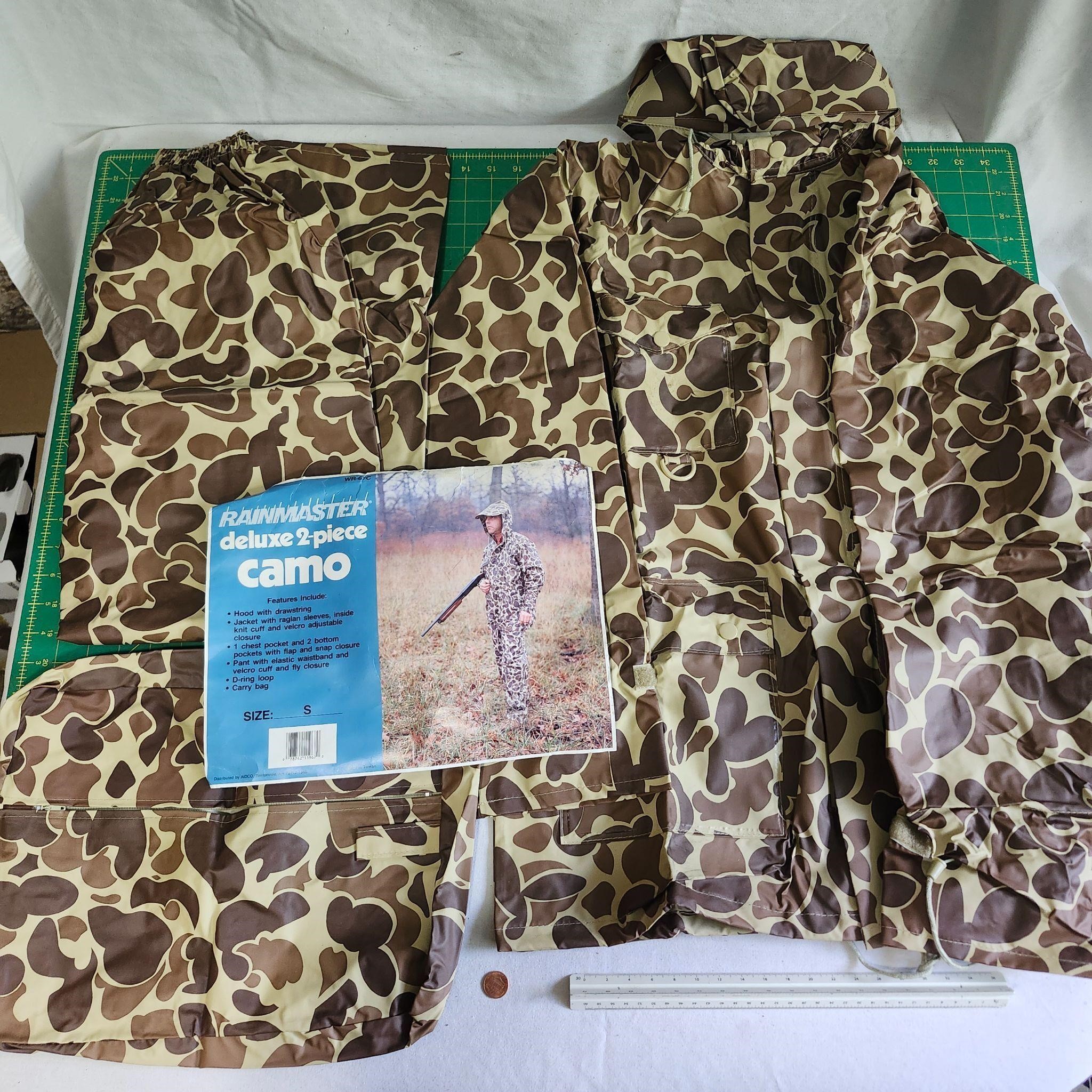 Rainmaster camo 2 piece rain suit & bag