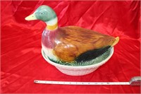 LARGE DUCK ON NEST CASSEROLE DISH