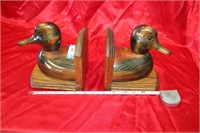 2 WOODEN BOOK ENDS