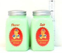 Pair Sunbeam jadeite salt/pepper shakers