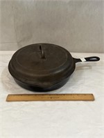 Antique NO. 8 Cast Iron Skillet W. Lid