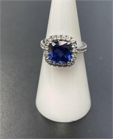 10 KT Blue Sapphire with White Sapphire Halo
