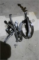 2 6" BEARING PULLERS