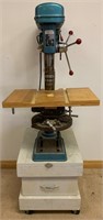 TOP QUALITY BRITBULL 5 SPEED DRILL PRESS & STAND