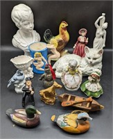 (MN) Ceramic pieces including a mug, a cat, ducks