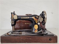 Vintage 1920's Singer Sewing Machine