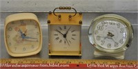 3 desk clocks, tested
