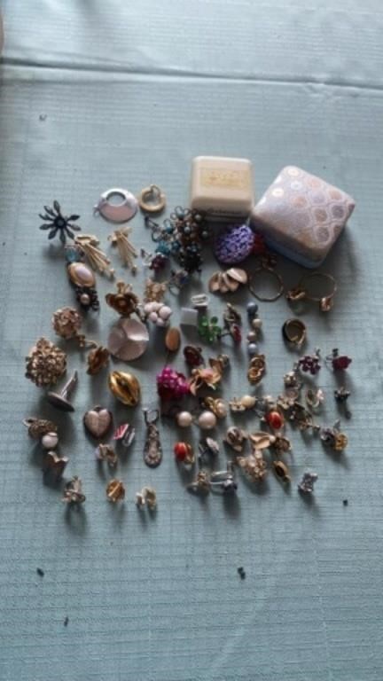 BITS AND PIECES OF JEWELRY, VINTAGE JEWELRY BOXES