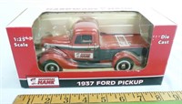 Hardware Hank 1937 Ford Pickup 1:25