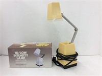 hl/low intensity desk lamp
