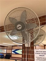 20" Air King Wall Mounted Fan, Works