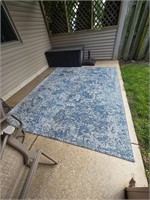 Outdoor rug 118x95 and a half