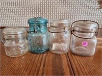 4 Jars with Metal Bails