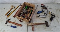 Collection of tools and pneumatic hand tools