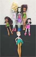 Monster High dolls and one Ever After High doll