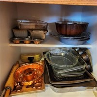 Contents of Cabinet: Bakeware