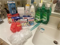 Hygiene Lot: Loofas, Mouth wash , Bodaywash, Douch