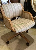 Nice padded seat and back swivel armchair on