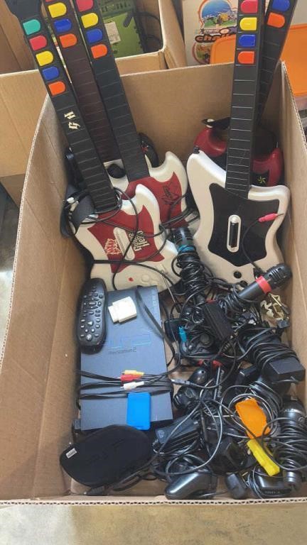 PlayStation 2,  Console, Controllers, Guitars, ++