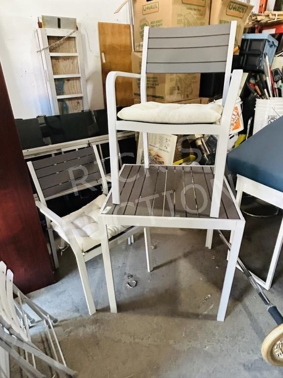 aluminum frame patio table & 2 chairs