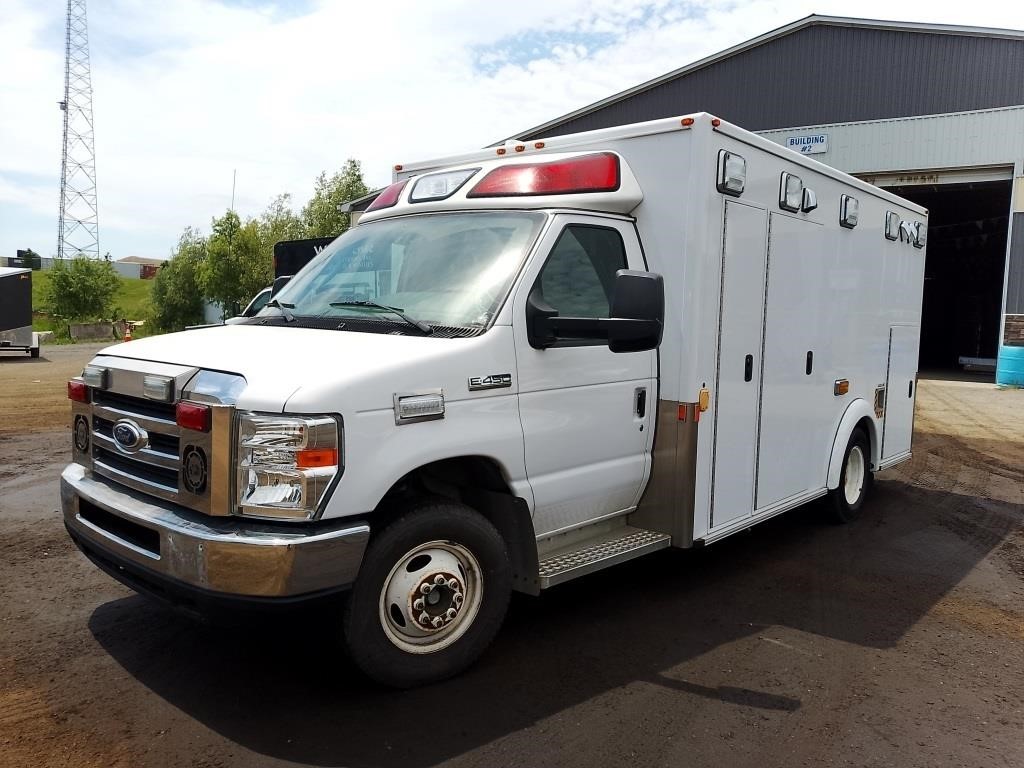 2016 Ford E450 SD Ambulance