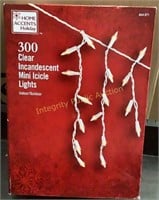 Home Accents Holiday 300 Clear Mini Icicle Lights