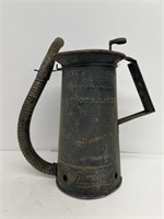 2 quart oil can