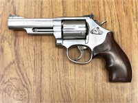 Smith & Wesson 66-6 357Mag revolver, 6 shot, 4"