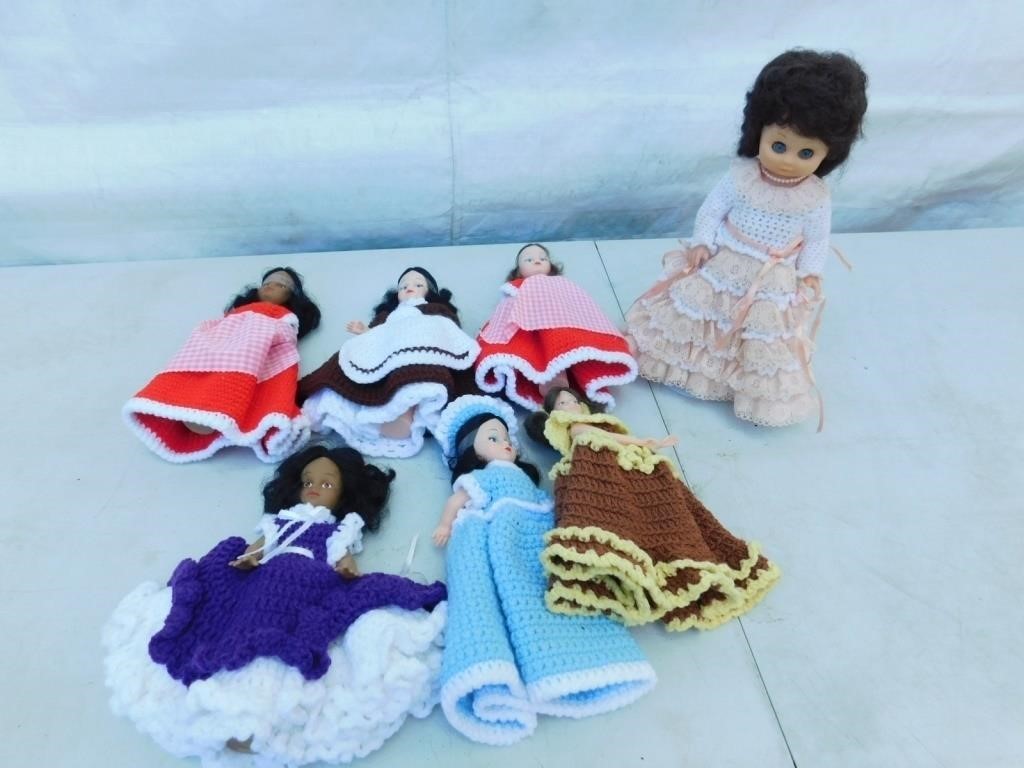 7 homemade dolls, 6 are 10" tall & 1 is 13" tall.